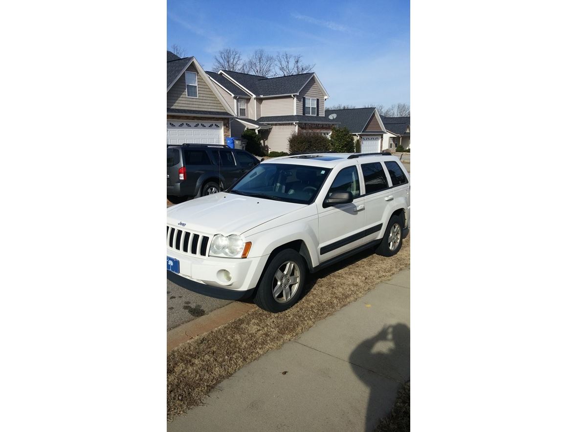 2006 Jeep Grand Cherokee for sale by owner in Greenville
