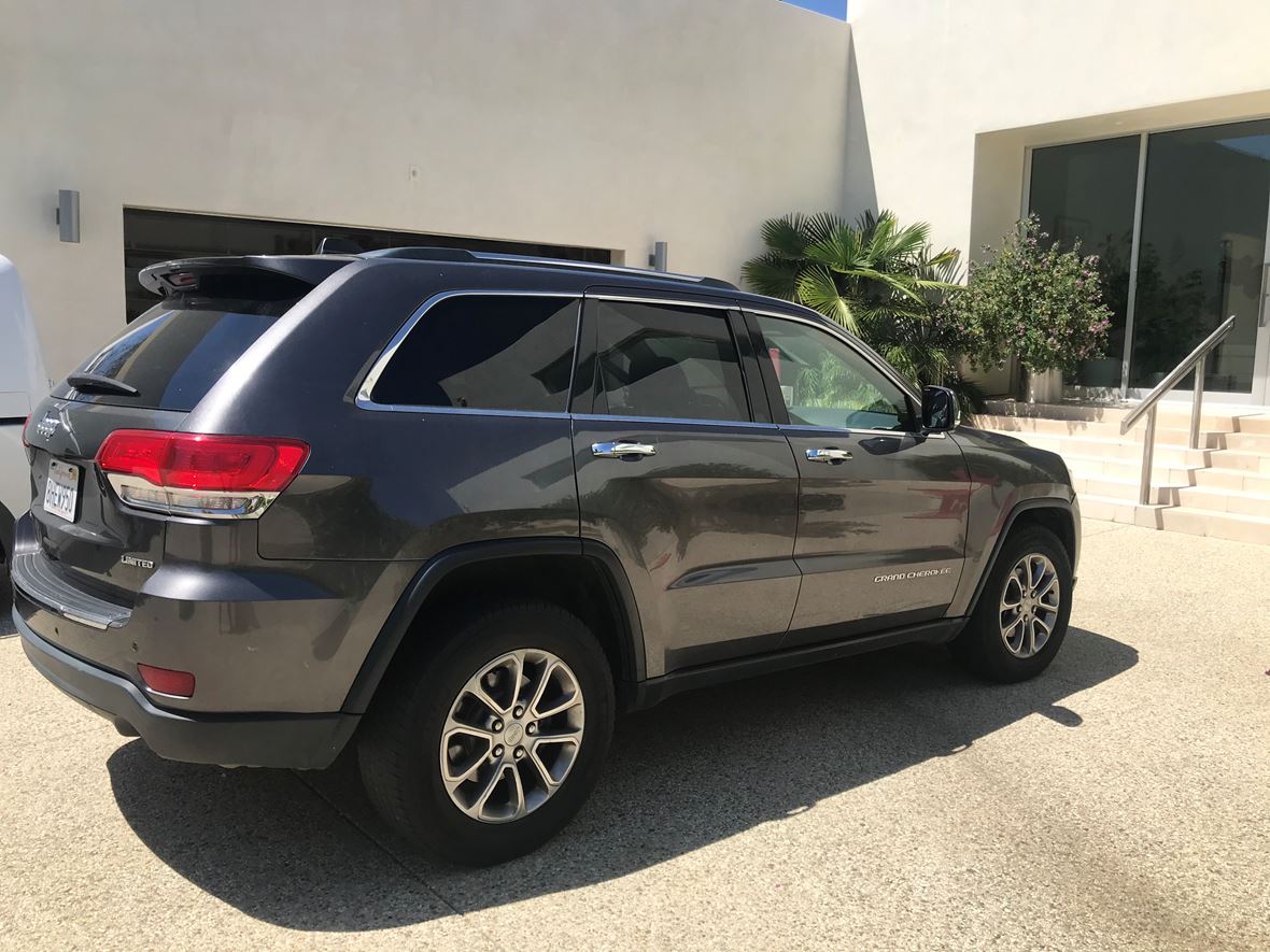 2015 Jeep Grand Cherokee for sale by owner in Santa Barbara