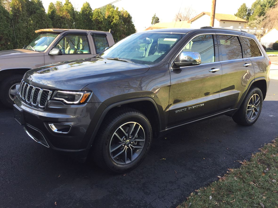 2018 Jeep Grand Cherokee for sale by owner in Middletown