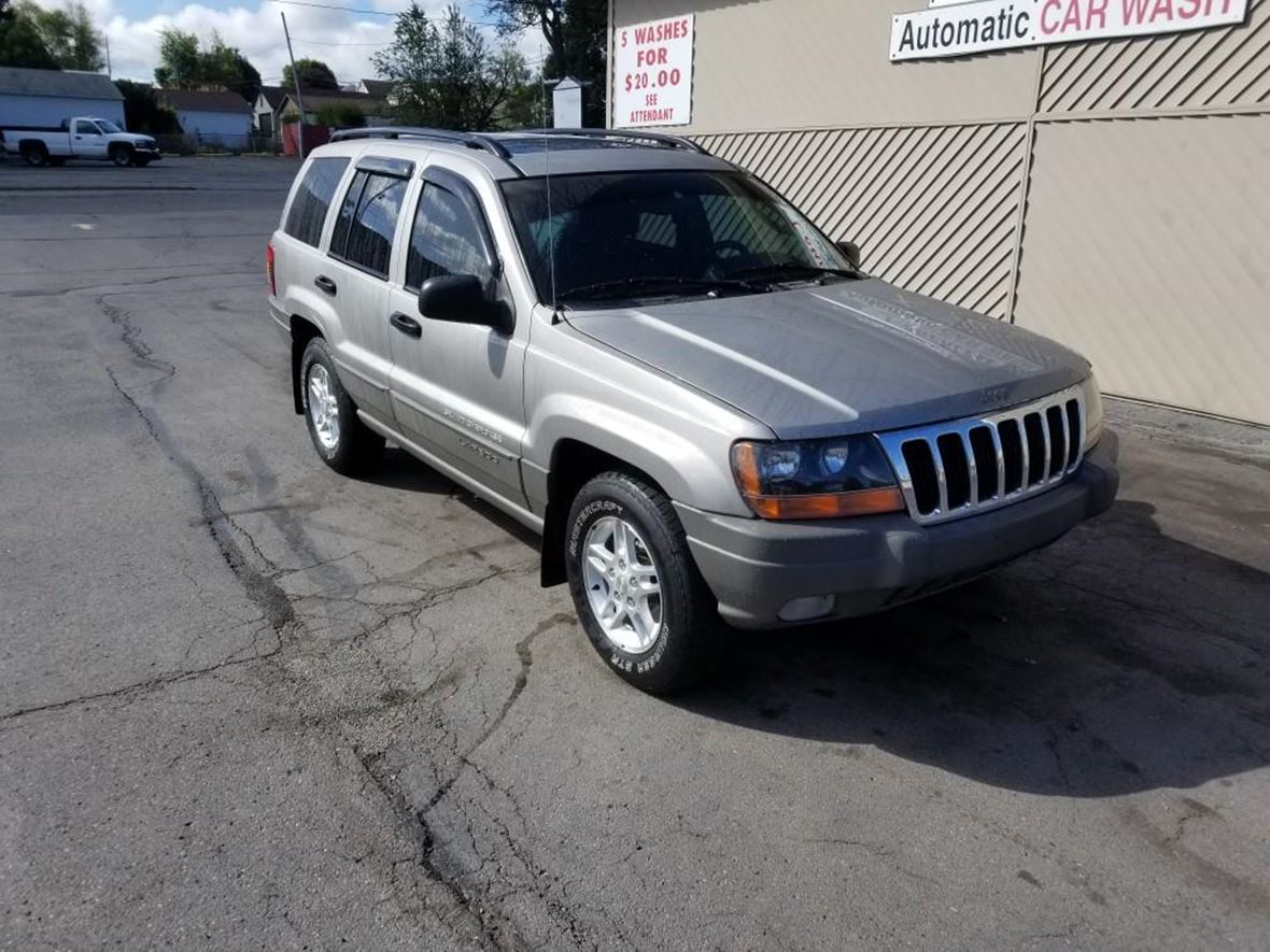 2002 Jeep Grand Cherokee SRT for sale by owner in Hazleton