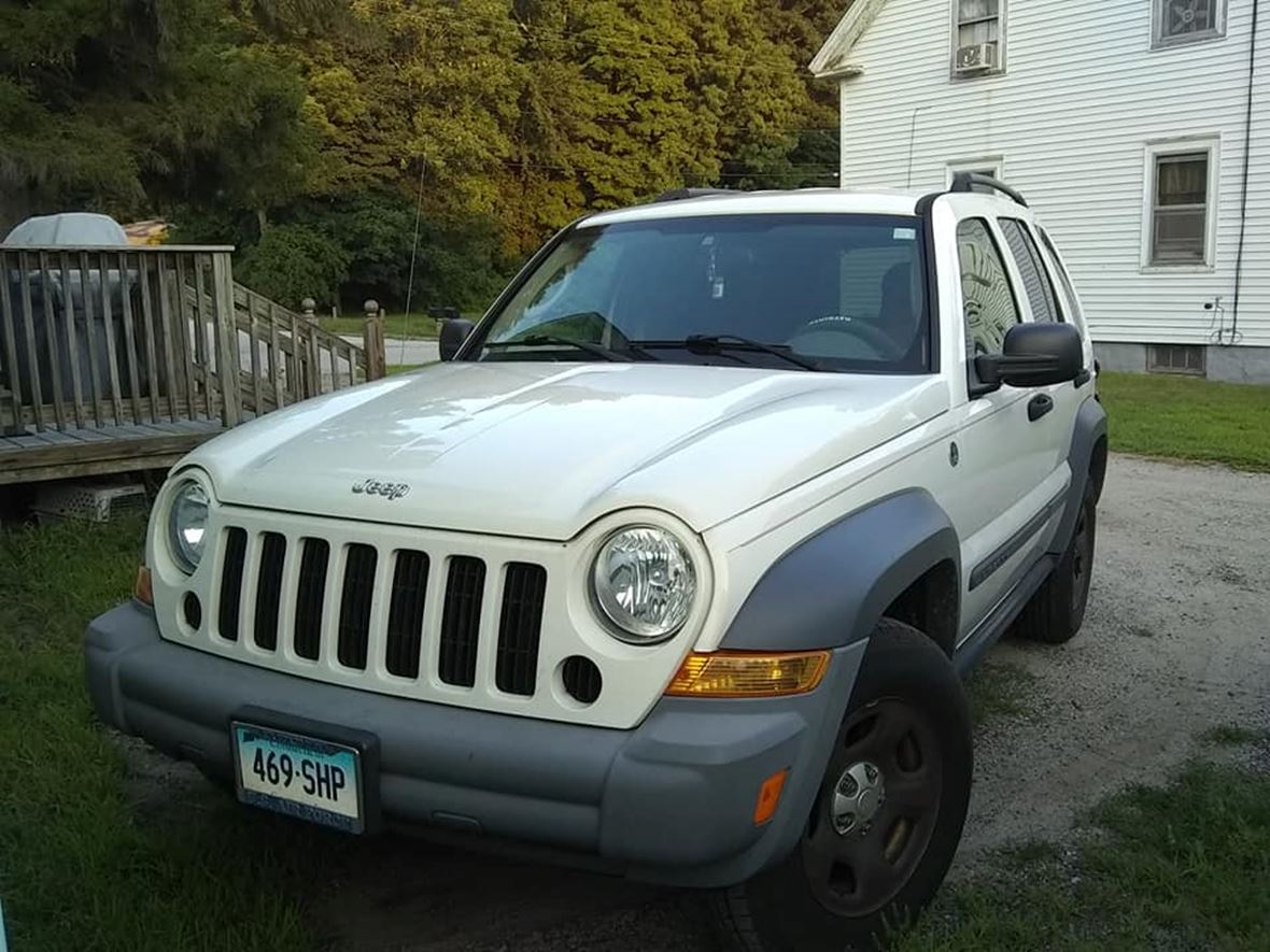 2005 Jeep Liberty for sale by owner in Moosup