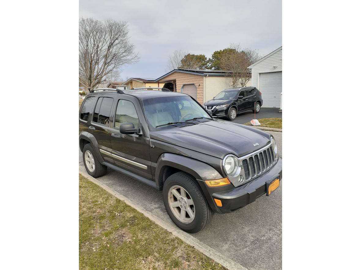 2005 Jeep Liberty for sale by owner in Manorville