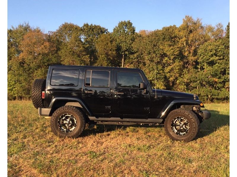 2012 Jeep Sahara wrangler unlimited for sale by owner in Huntersville