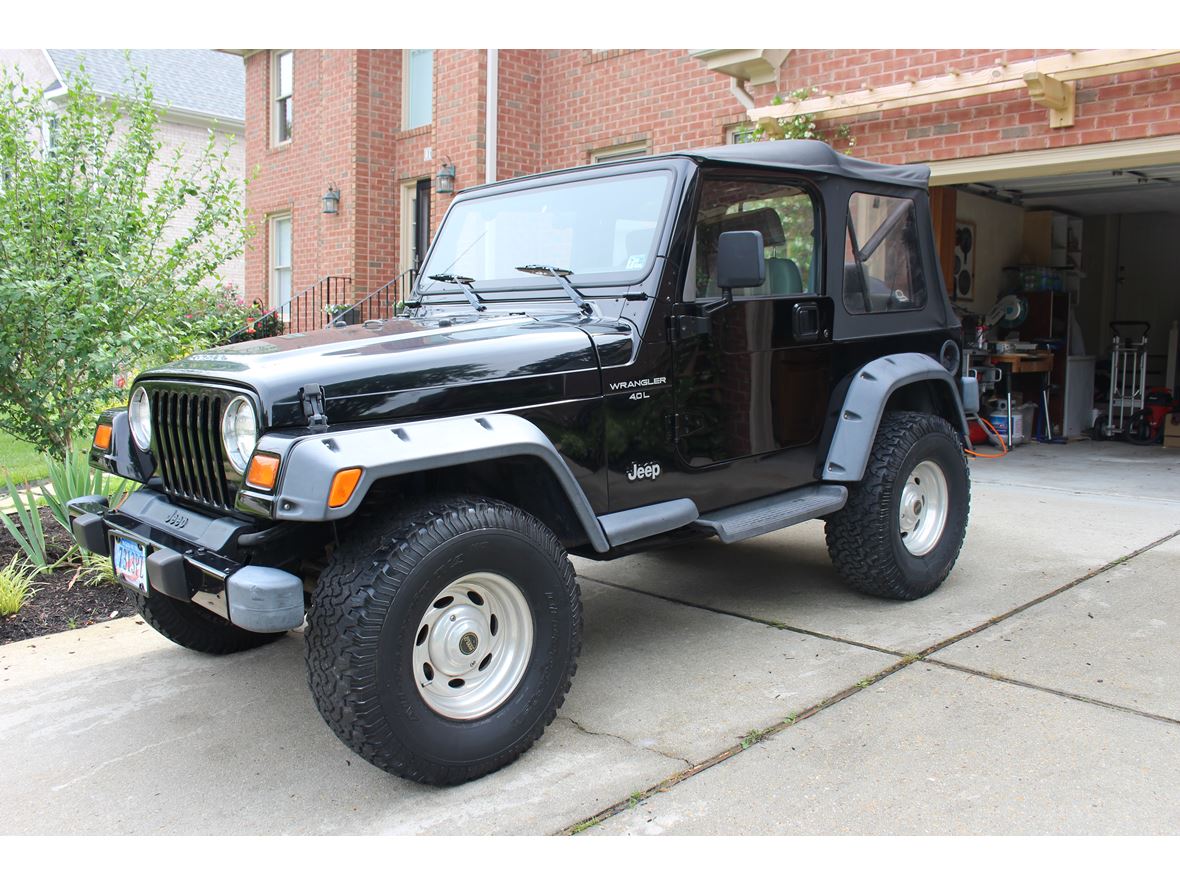 1998 Jeep Wrangler for sale by owner in Chesapeake