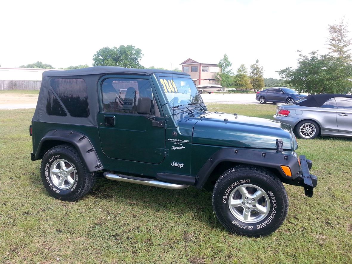 1999 Jeep Wrangler for sale by owner in Jacksonville Beach