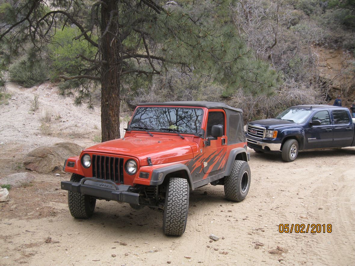 2006 Jeep Wrangler for sale by owner in Golden Valley