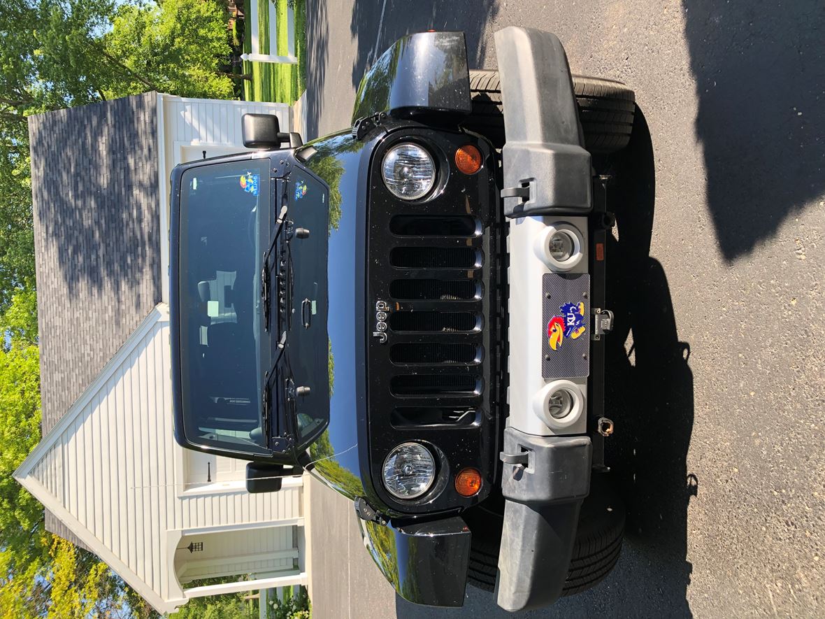2012 Jeep Wrangler for sale by owner in Hutchinson