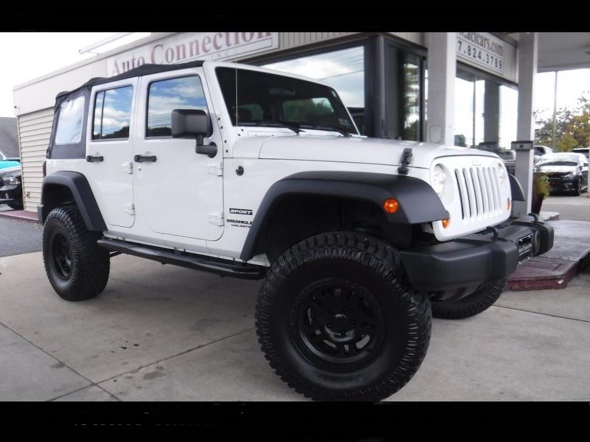 2013 Jeep Wrangler for sale by owner in Waterford