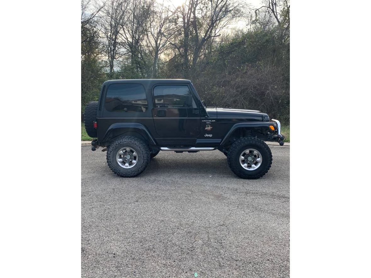 2001 Jeep Wrangler Sahara for sale by owner in Oakland