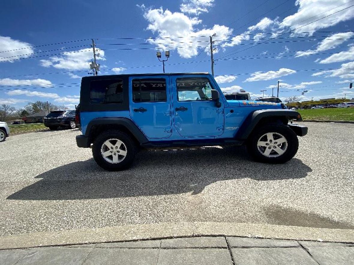 2010 Jeep Wrangler Unlimited for sale by owner in Indianapolis