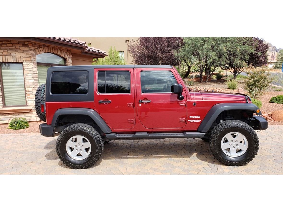 2011 Jeep Wrangler Unlimited for sale by owner in Sedona