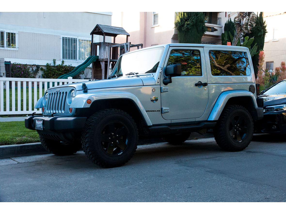 2012 Jeep Wrangler Unlimited for sale by owner in Los Angeles