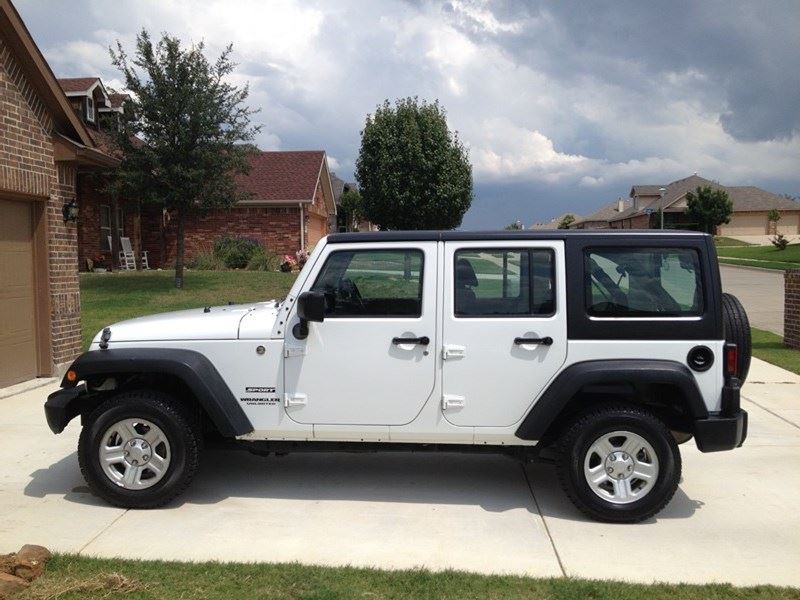 2013 Jeep Wrangler Unlimited for sale by owner in Weatherford