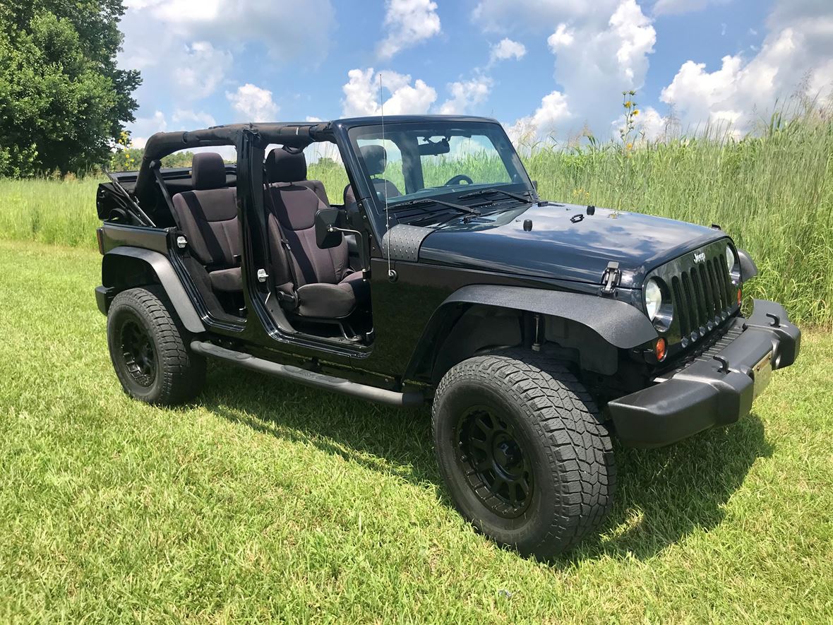 2013 Jeep Wrangler Unlimited for sale by owner in Cincinnati