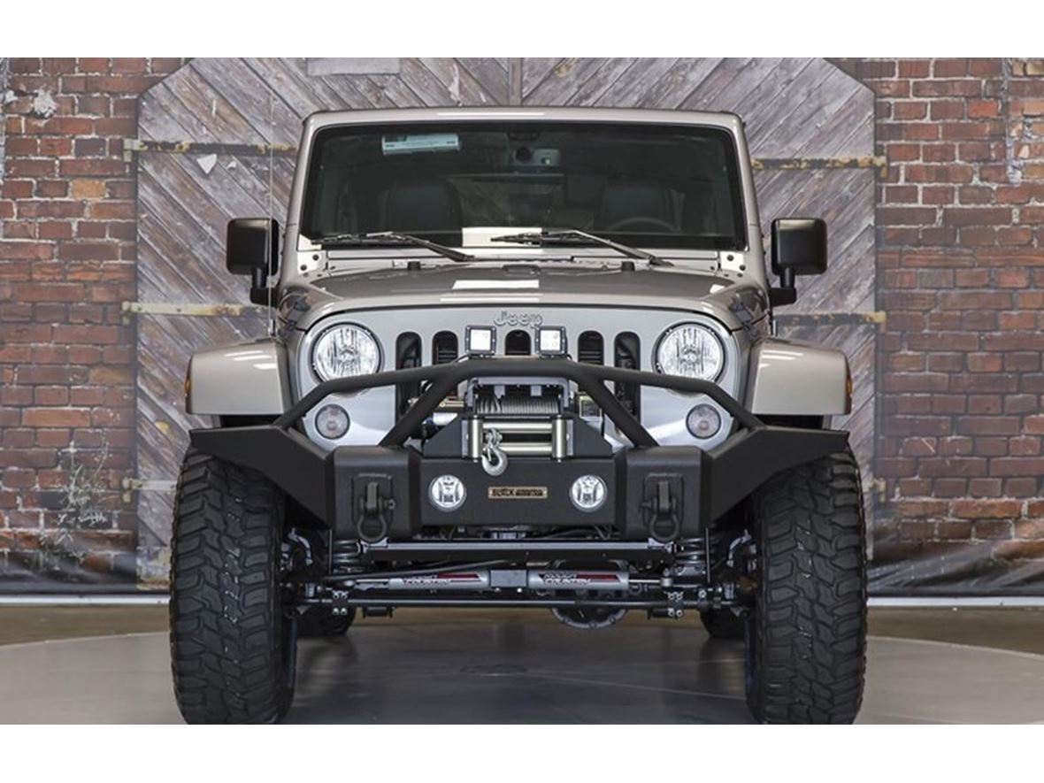 2015 Jeep Wrangler Unlimited for sale by owner in Tucson