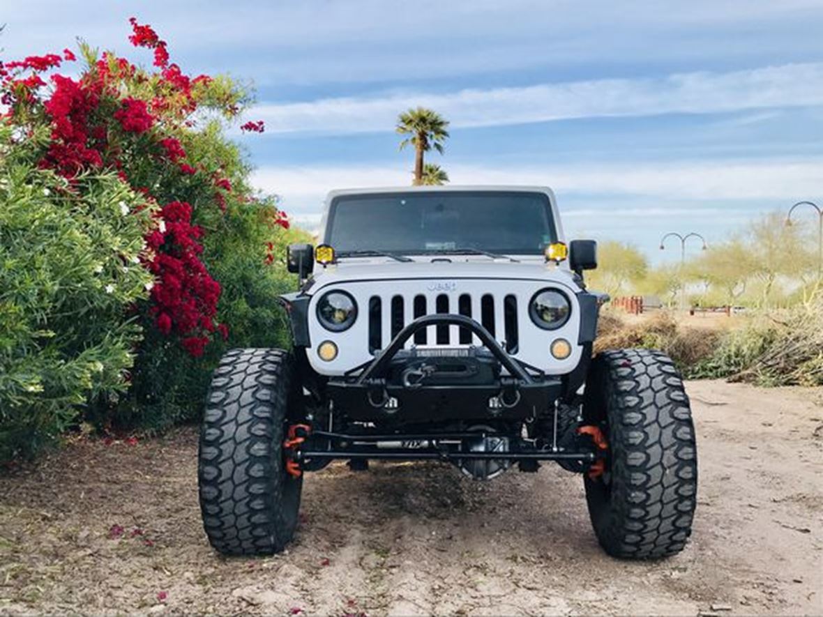 2009 Jeep Wrangler Unlimited Rubicon for sale by owner in Phoenix