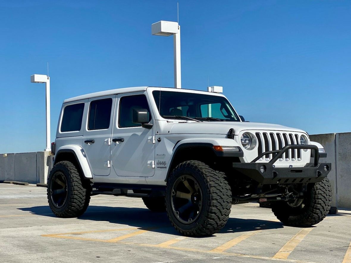 2019 Jeep Wrangler Unlimited Sahara for sale by owner in Live Oak