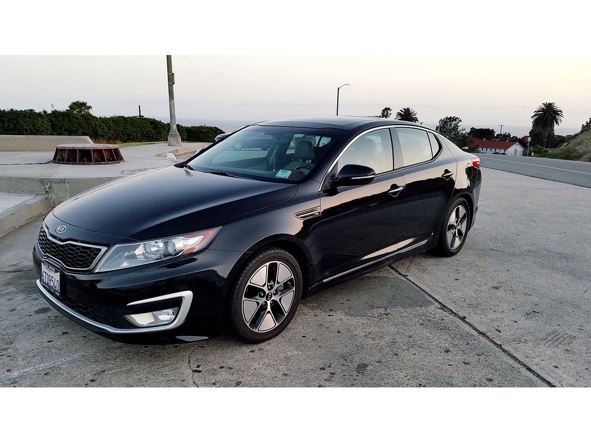 2011 Kia Optima Hybrid for sale by owner in San Pedro