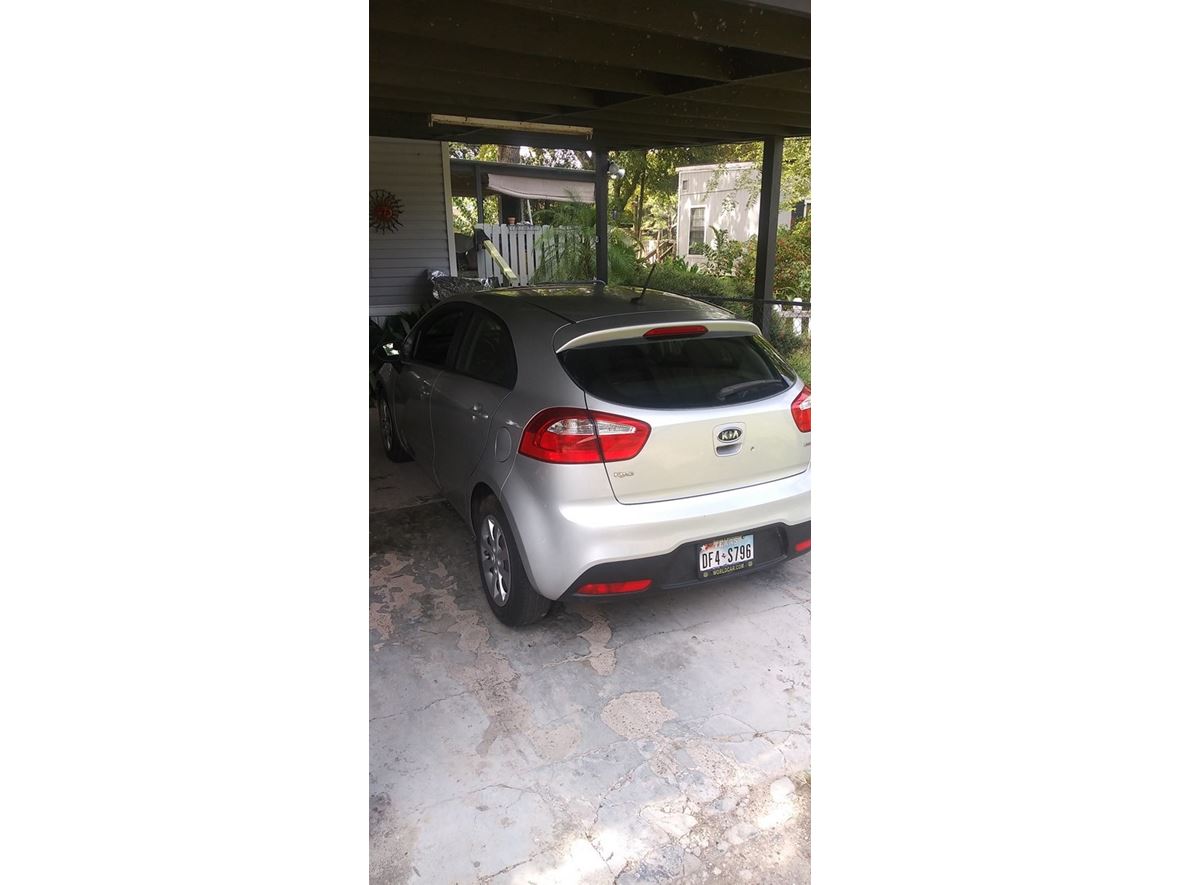 2012 Kia RIO for sale by owner in Bacliff