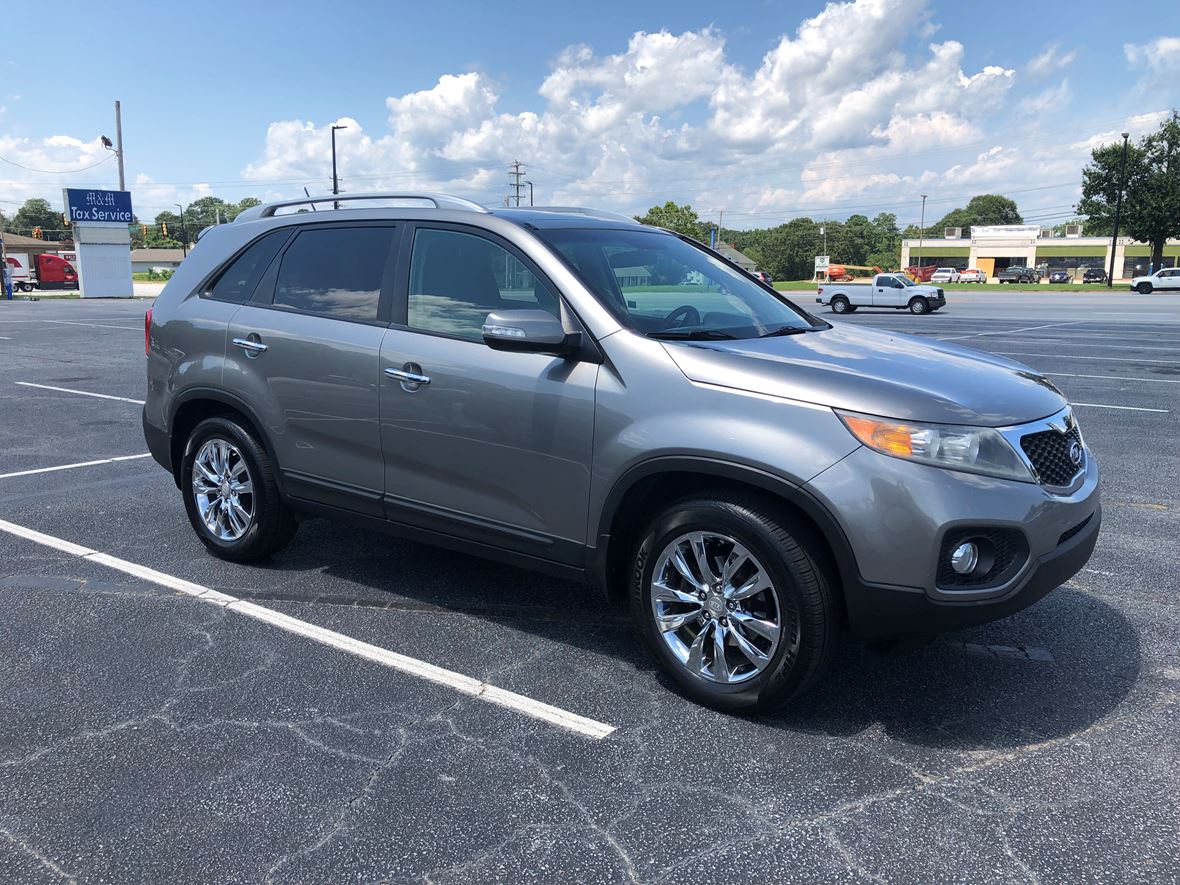 2011 Kia Sorento for sale by owner in Greenville