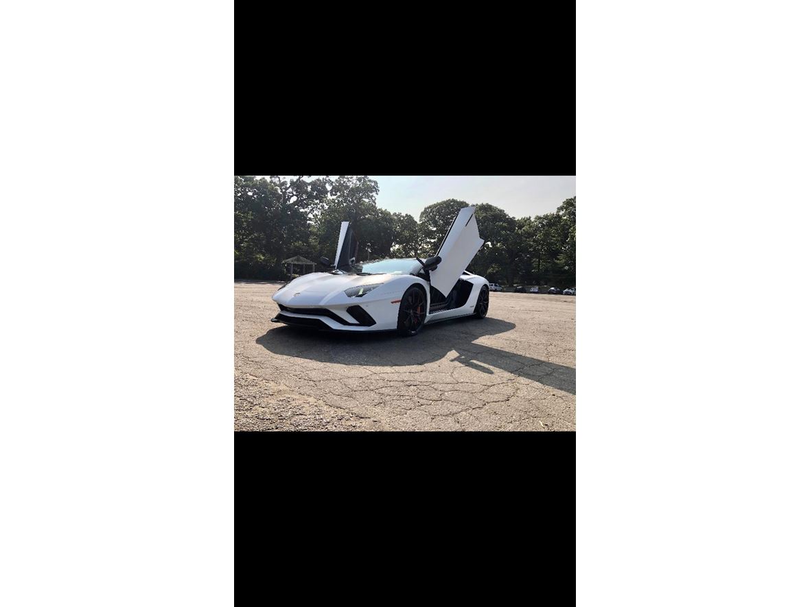 2018 Lamborghini Aventador for sale by owner in New York
