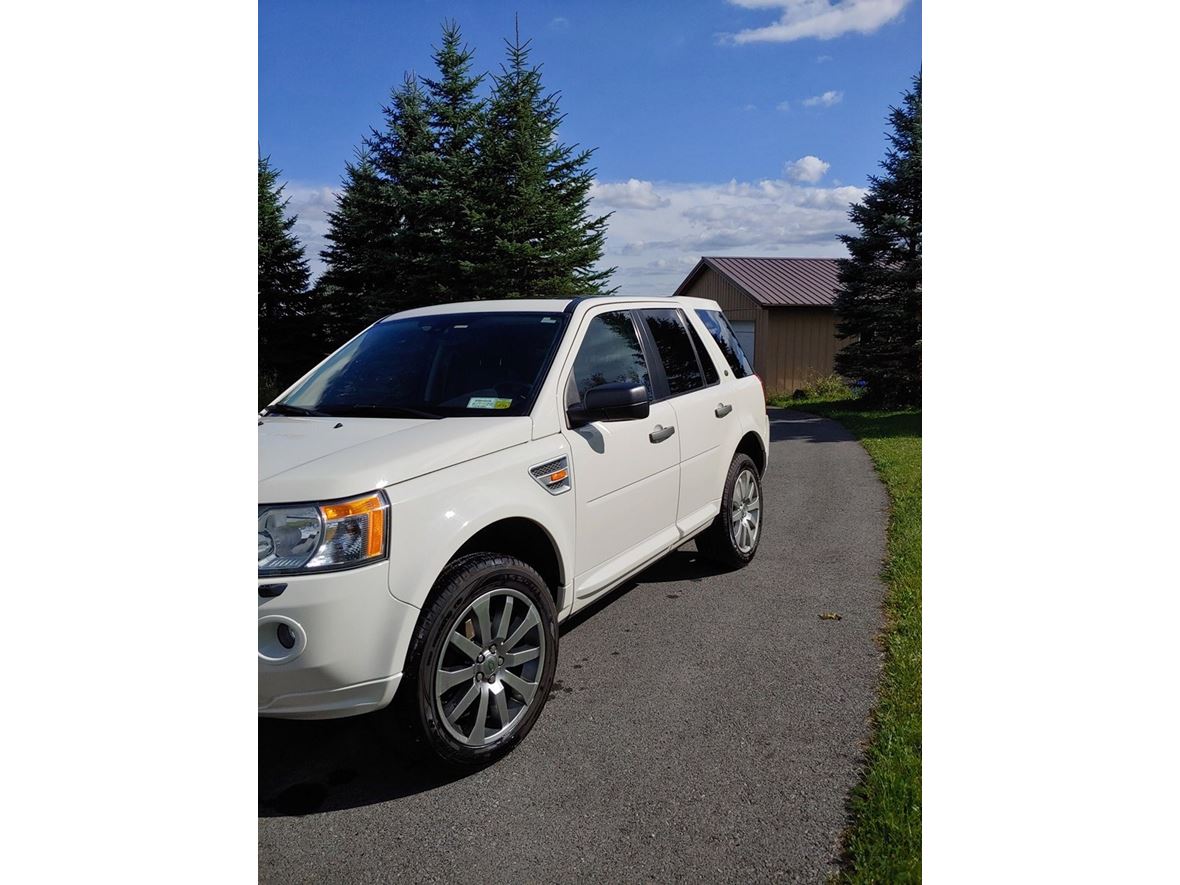 2008 Land Rover LR2 for sale by owner in Keuka Park