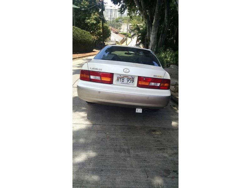 1997 Lexus ES 300 for sale by owner in Honolulu