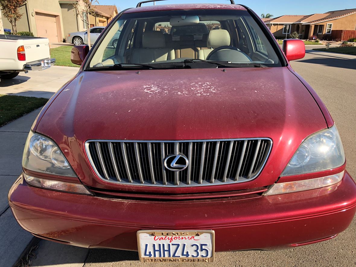 1999 Lexus RX 300 for sale by owner in Manteca