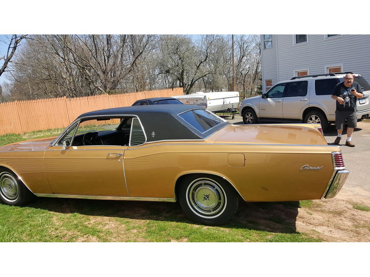 1968 Lincoln Continental for sale by owner in New Britain