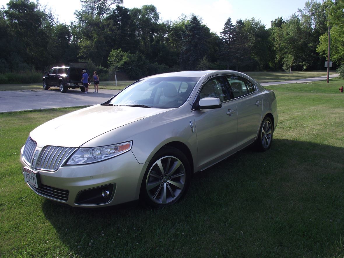 2010 Lincoln MKS for sale by owner in Menomonee Falls