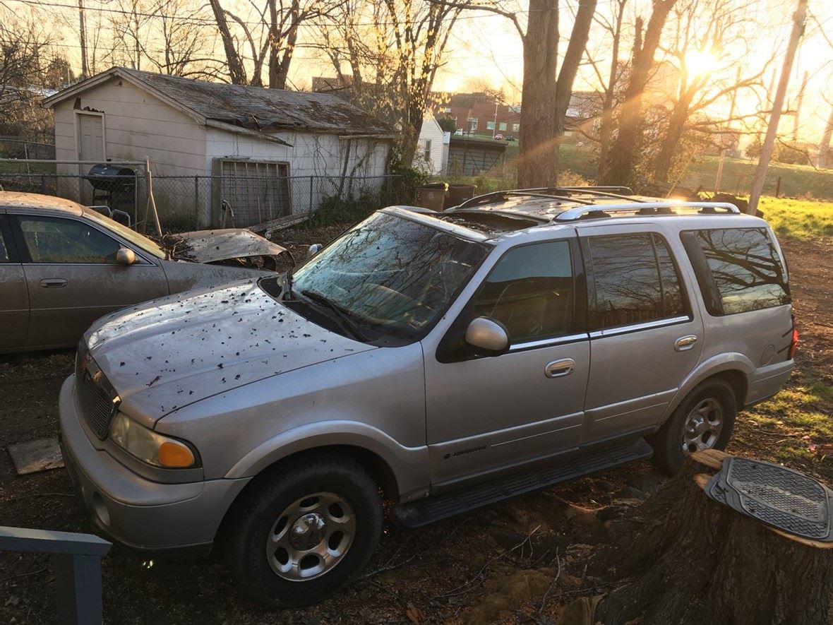 2000 Lincoln Navigator for sale by owner in Cape Girardeau