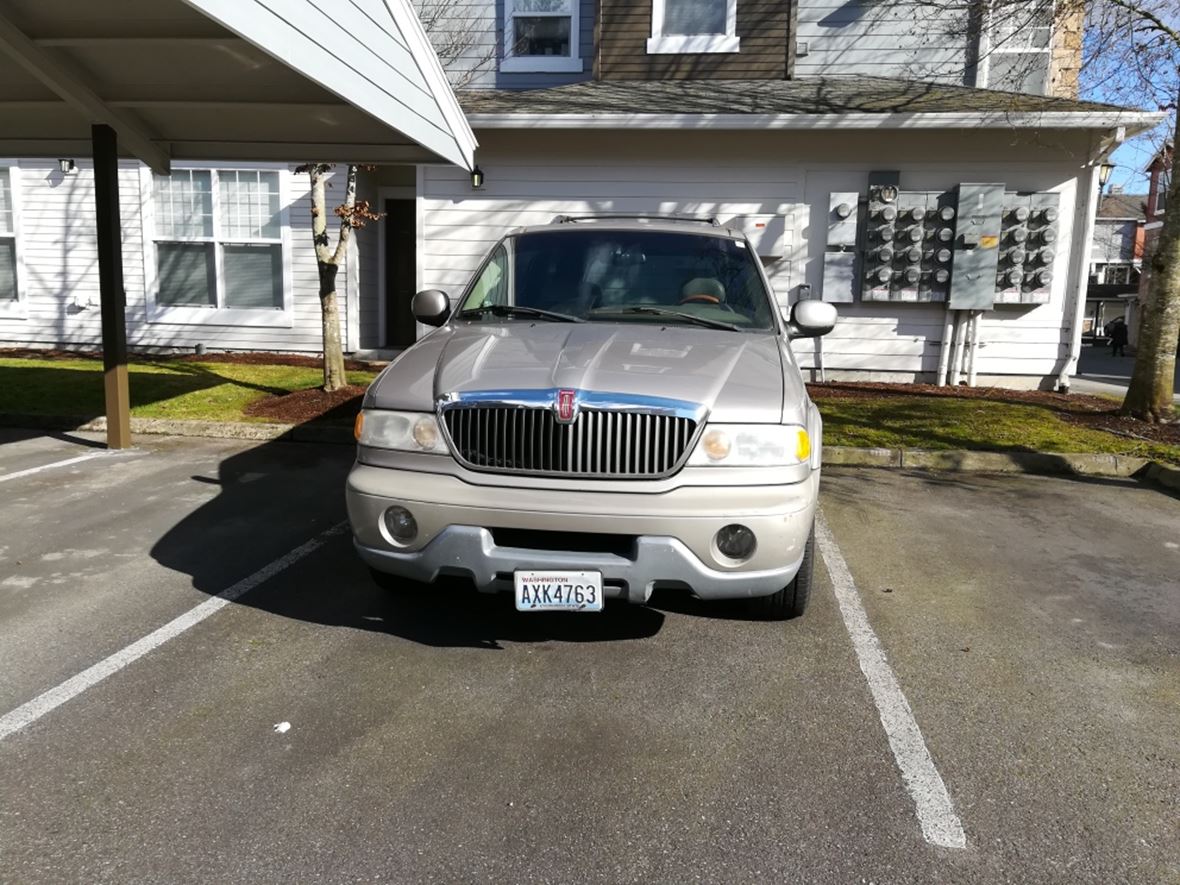 2000 Lincoln Navigator for sale by owner in Bothell