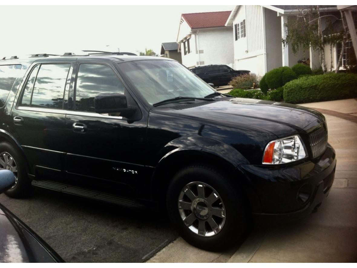 2004 Lincoln Navigator for sale by owner in Costa Mesa