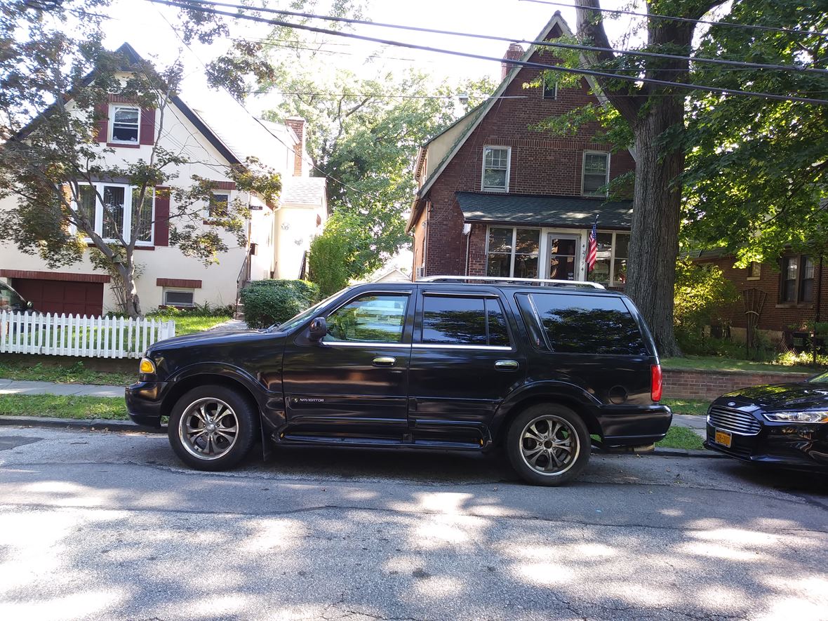 1998 Lincoln Navigator L for sale by owner in Bronx
