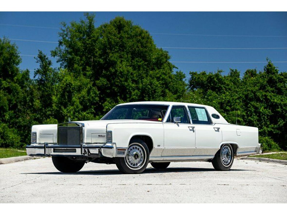 1979 Lincoln Town Car for sale by owner in Rochester