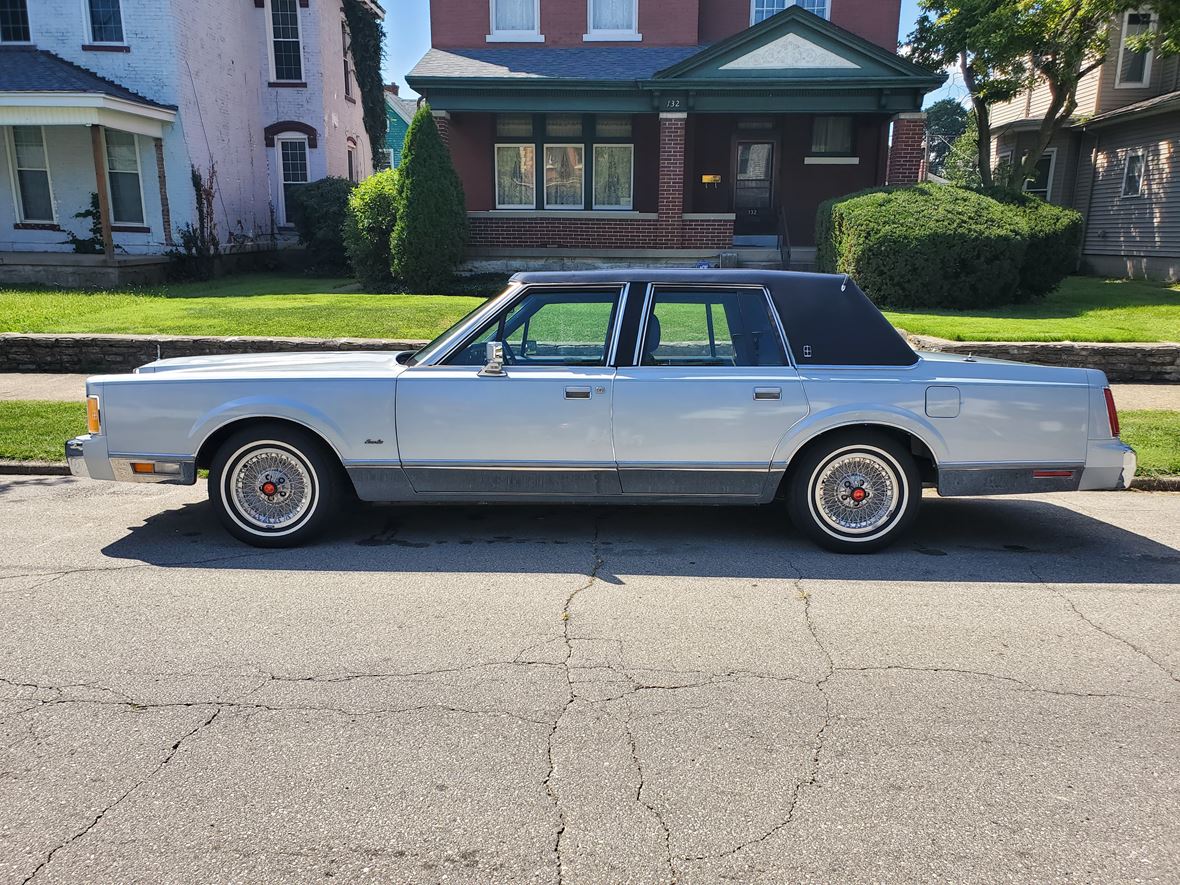 1989 Lincoln Town Car for sale by owner in Richmond