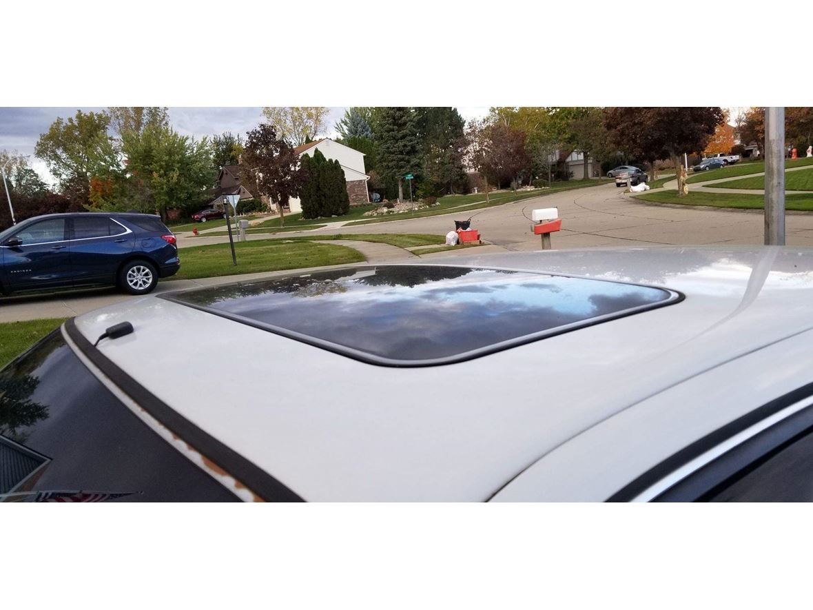 1993 Lincoln Town Car for sale by owner in Livonia