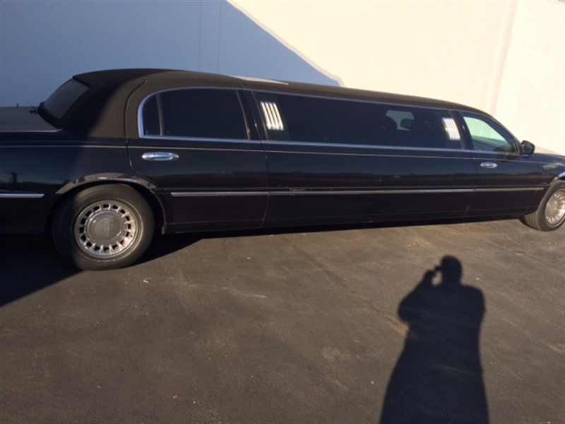 2001 Lincoln Town Car for Sale by Owner in Los Angeles, CA ...