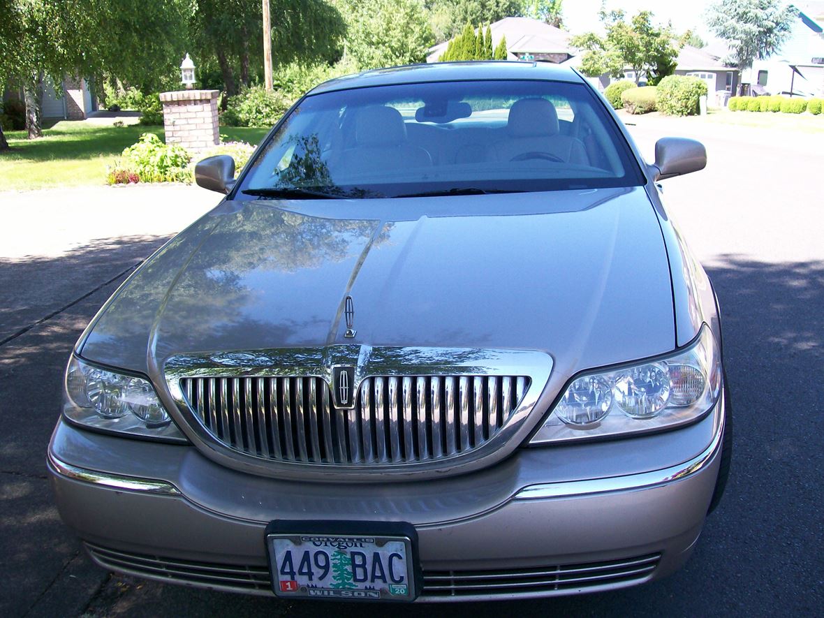 2003 Lincoln Town Car for Sale by Owner in Albany, OR 97321
