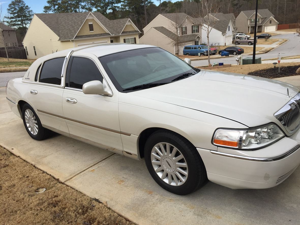 2005 Lincoln Town Car for sale by owner in Rex