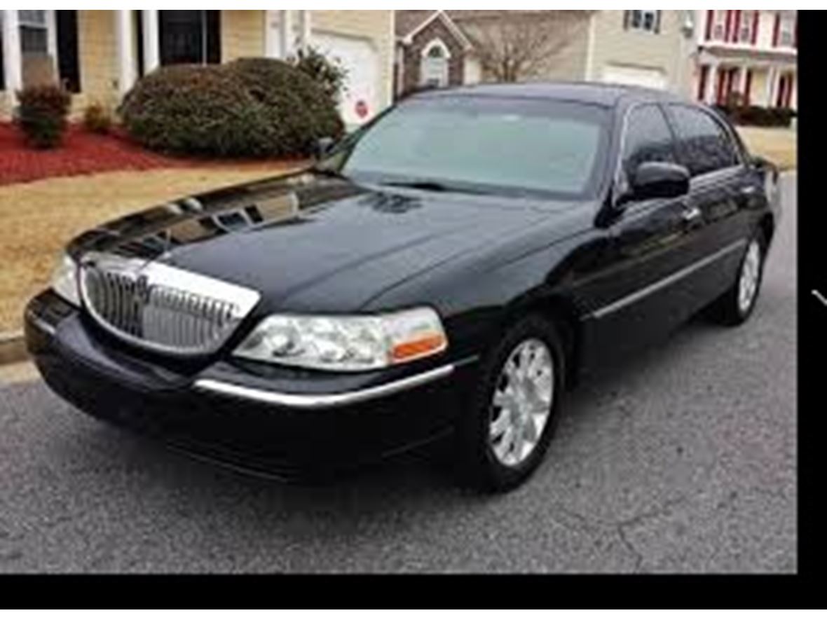 2008 Lincoln Town Car for sale by owner in Falls Church