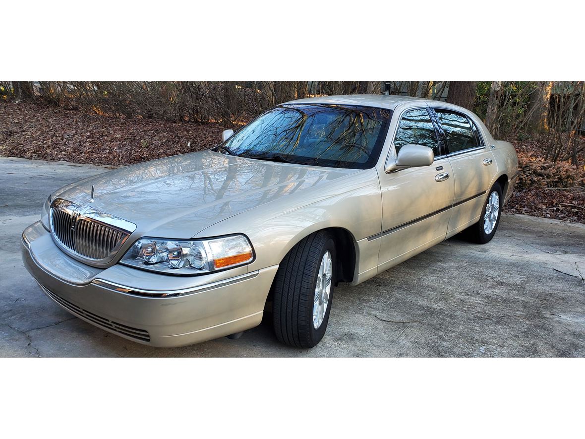 2009 Lincoln Town Car for Sale by Owner in Oak Ridge, TN 37830