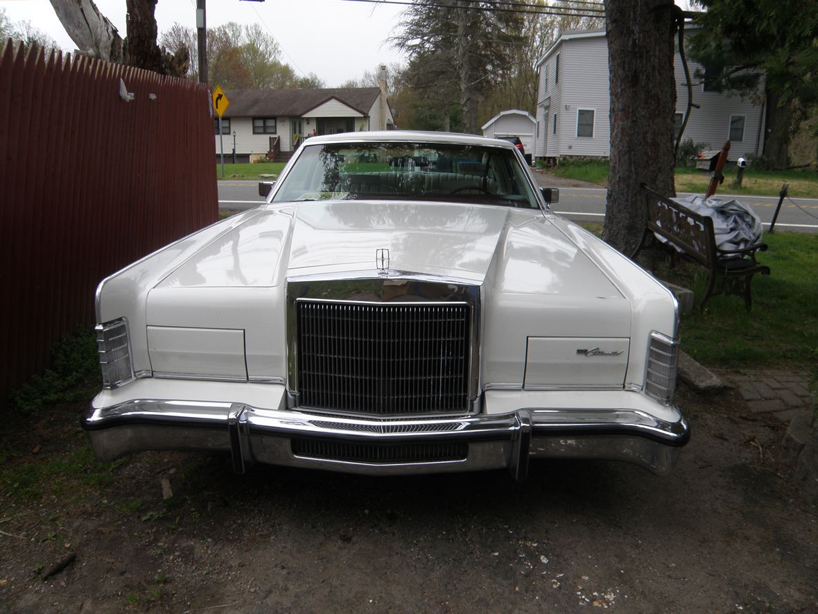 1979 Lincoln TOWN COUPE for sale by owner in West Milford
