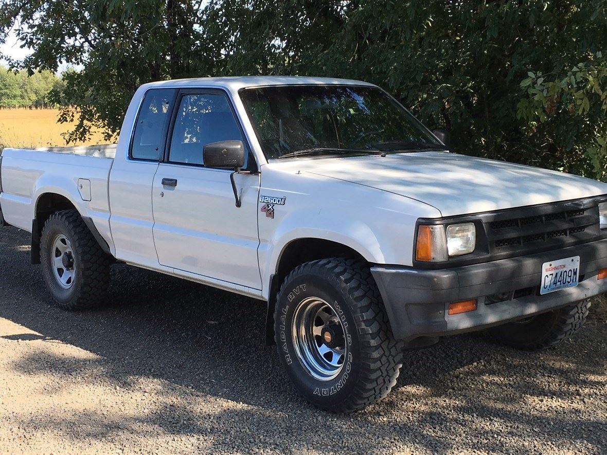 1989 Mazda B-Series Truck for sale by owner in McMinnville