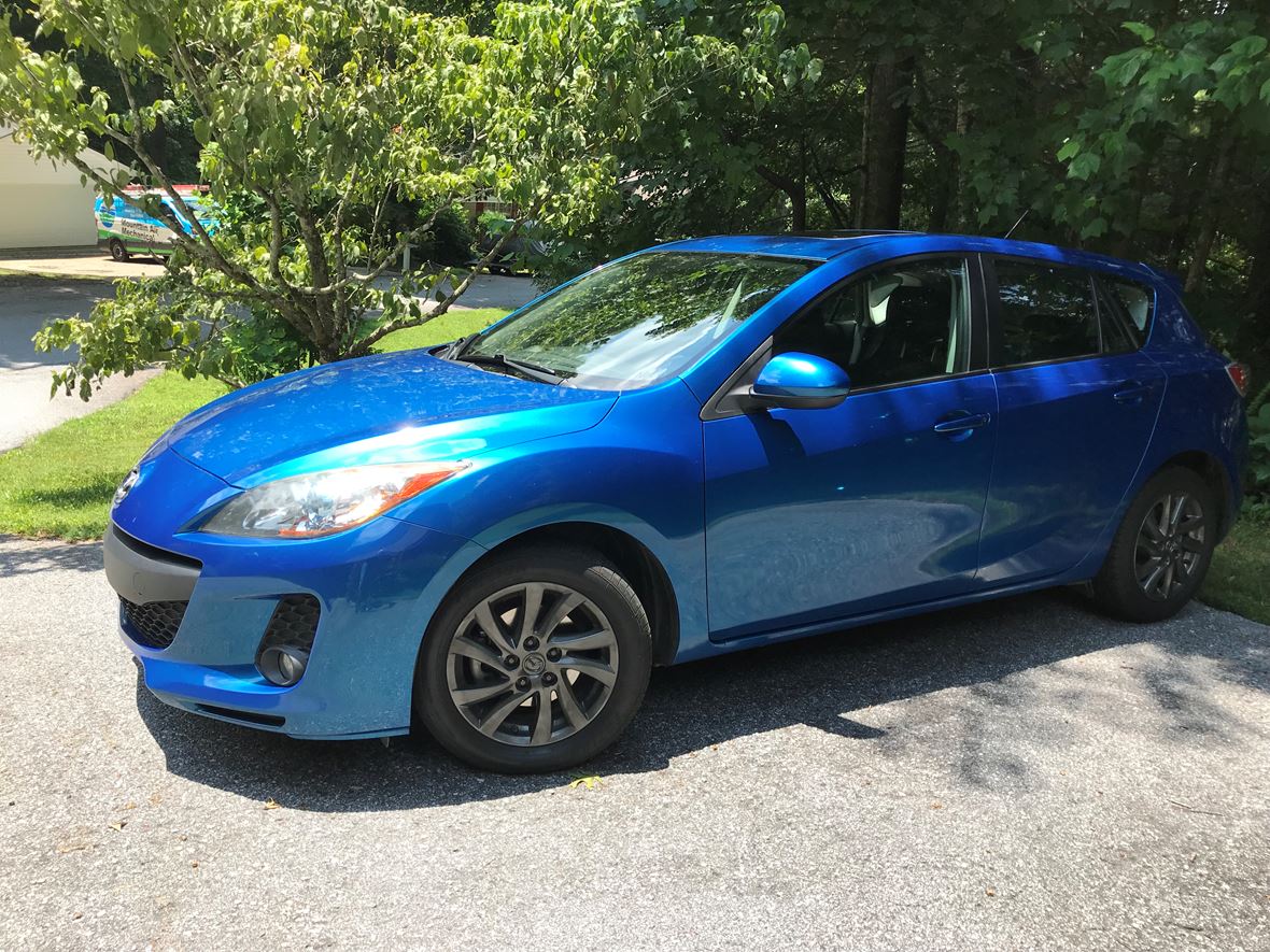 2012 Mazda Mazda3 for sale by owner in Flat Rock