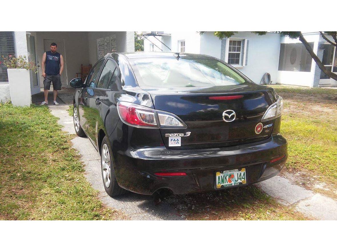 2013 Mazda Mazda3 for sale by owner in Fort Lauderdale