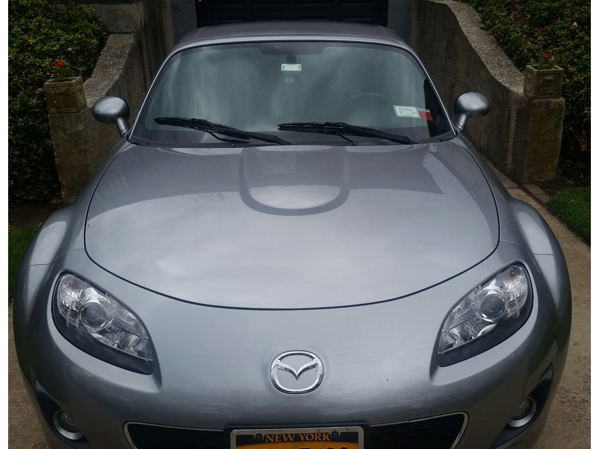 2011 Mazda MAZDA MX-5 Miata for sale by owner in Staten Island