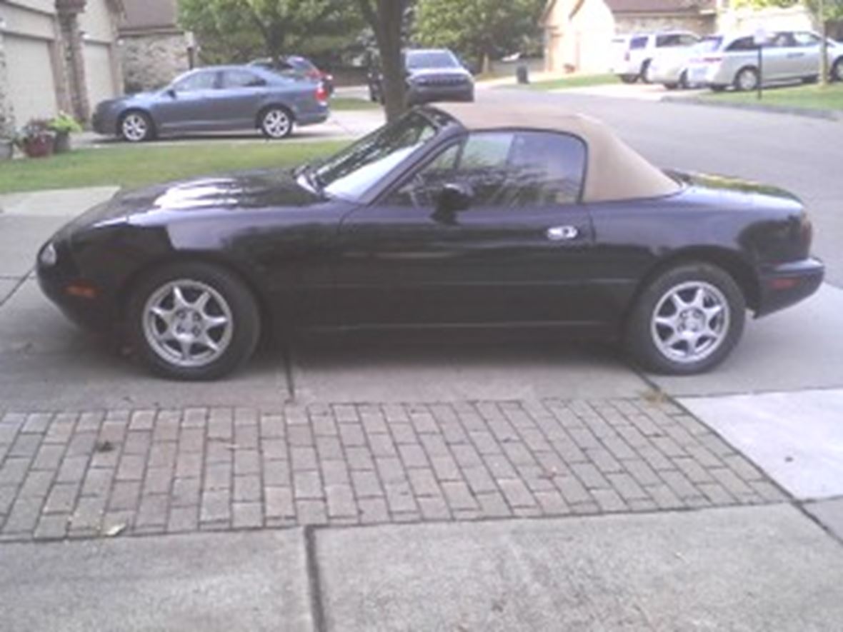 1996 Mazda Mx-5 Miata for sale by owner in Sterling Heights