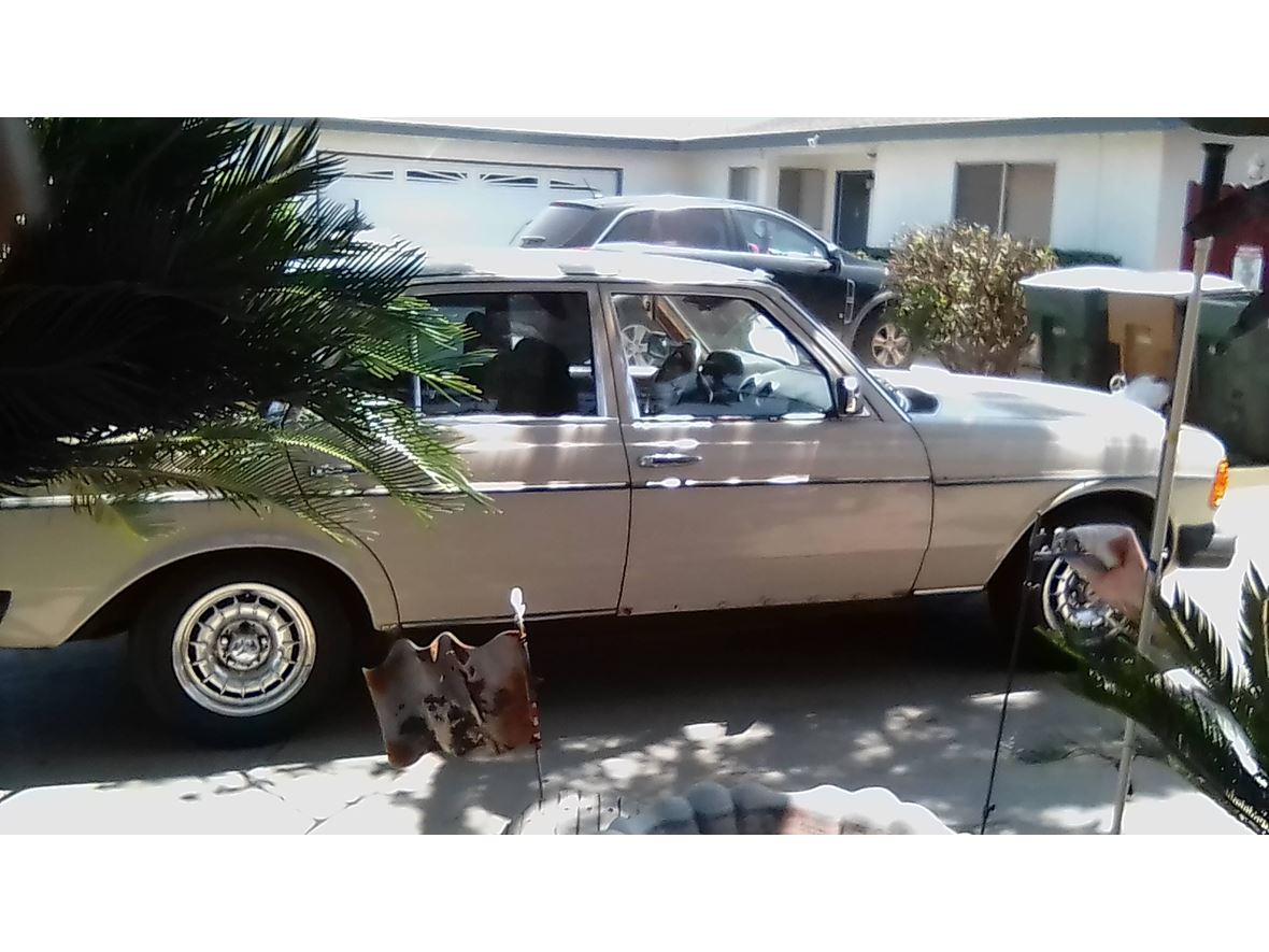 1983 Mercedes-Benz 240 D for sale by owner in Bakersfield