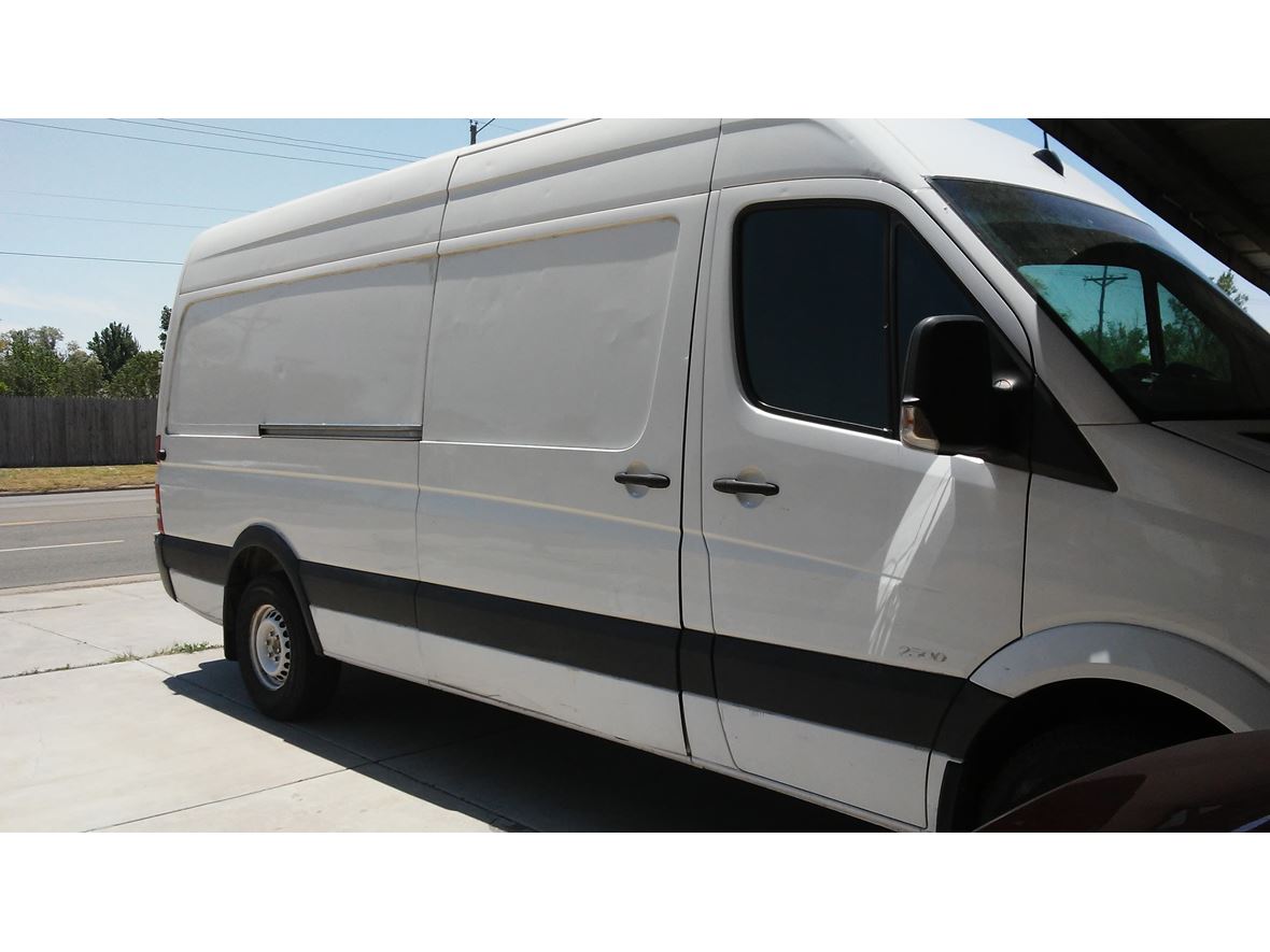 2008 Mercedes-Benz Freightliner Sprinter 2500 for sale by owner in Amarillo